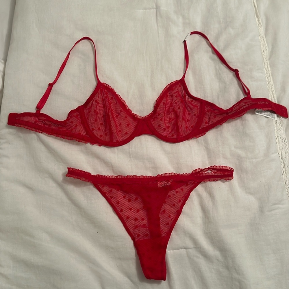 Calvin Klein red heart  Intimate set